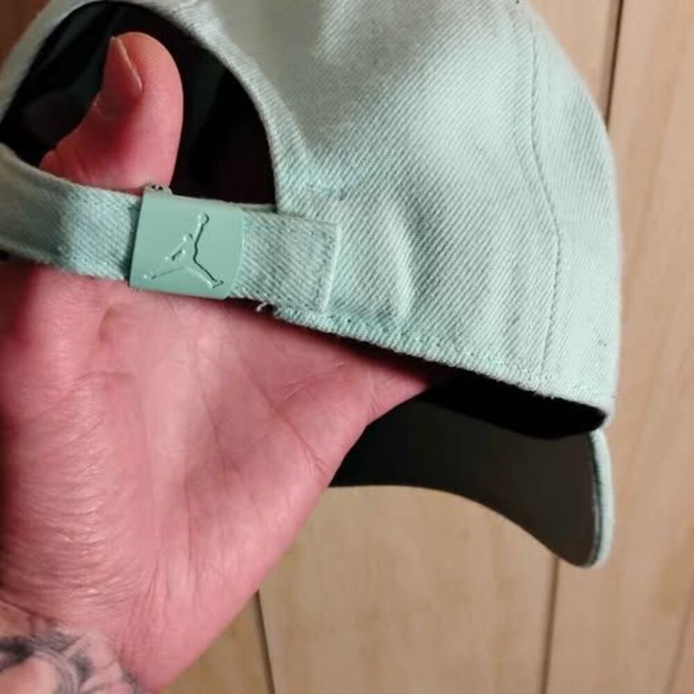 Jordan hat - Picture 3 of 5